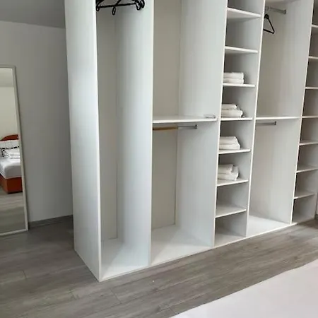 Vila Pool House Mostar
