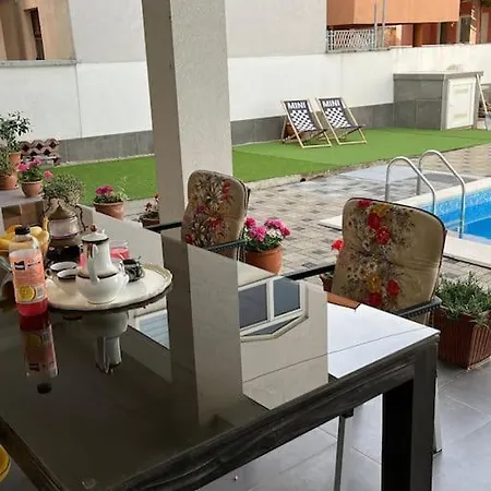 Vila Pool House